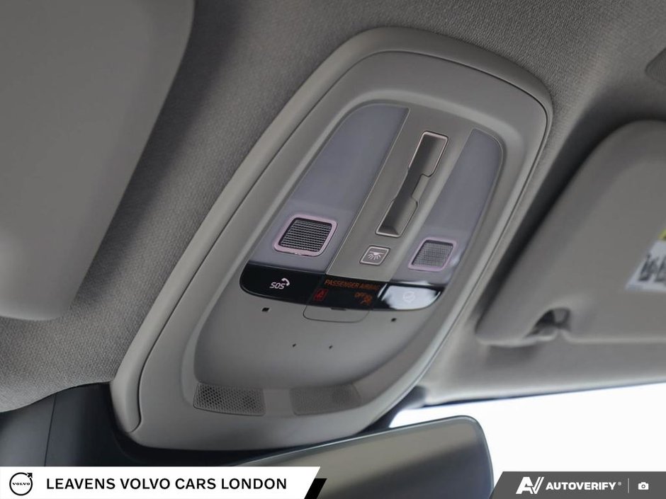 2026 Volvo XC40 PLUS DARK THEME-21