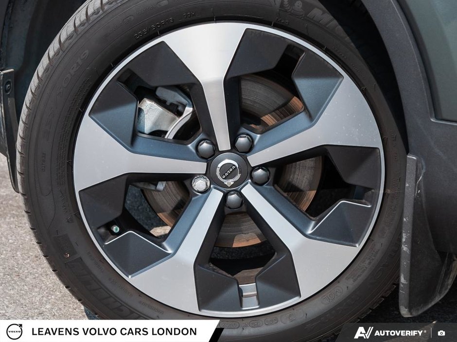 2026 Volvo XC40 PLUS DARK THEME-5