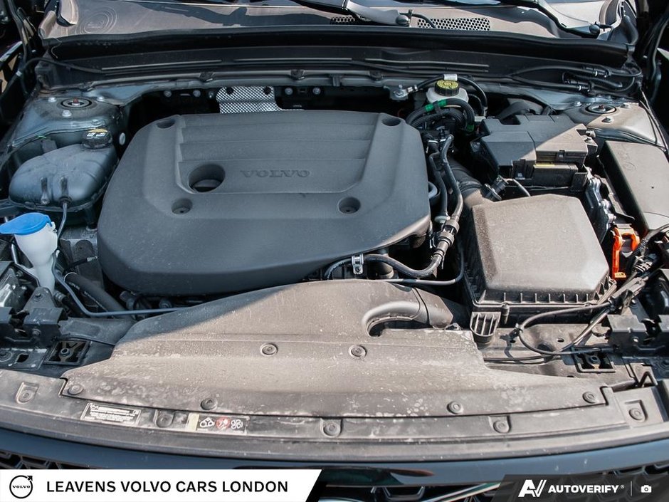 2026 Volvo XC40 PLUS DARK THEME-7