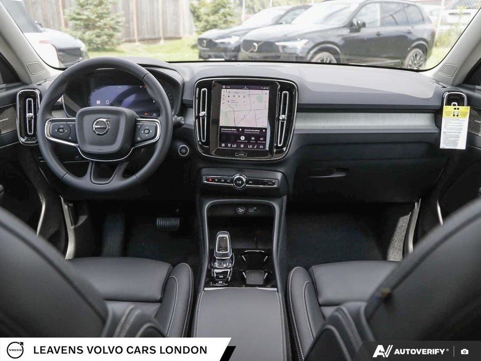 2026 Volvo XC40 ULTRA DARK THEME-24