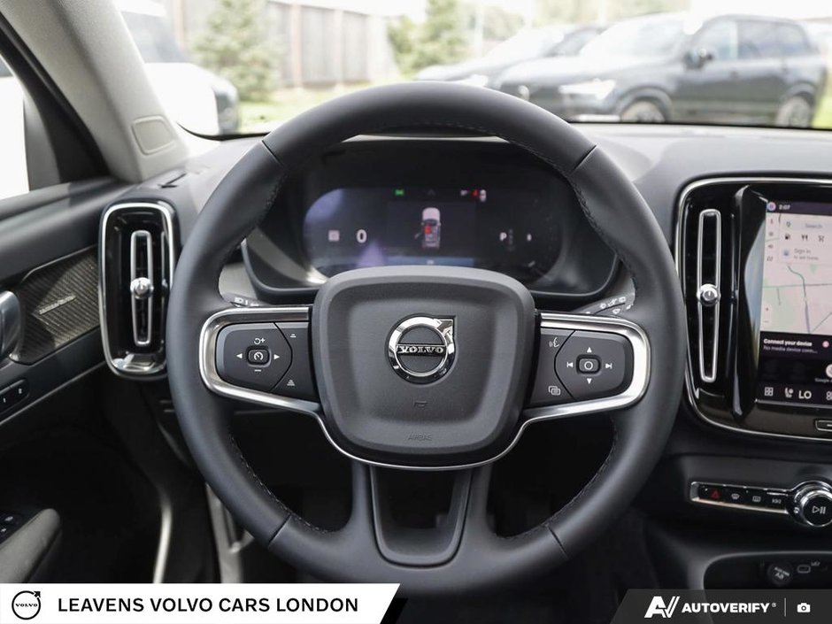 2026 Volvo XC40 ULTRA DARK THEME-13