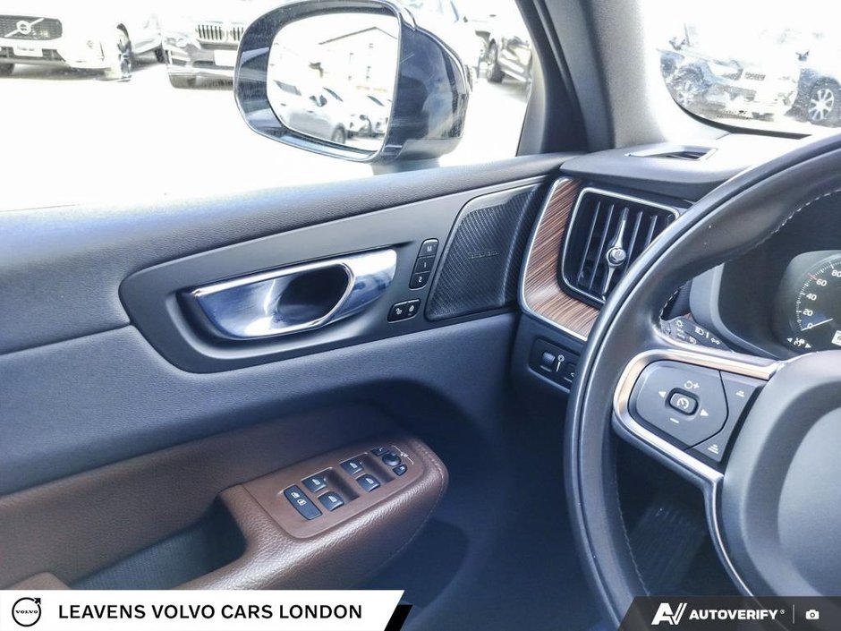 2021 Volvo XC60 HYBRID XC60 PLUG-IN HYBRID-16