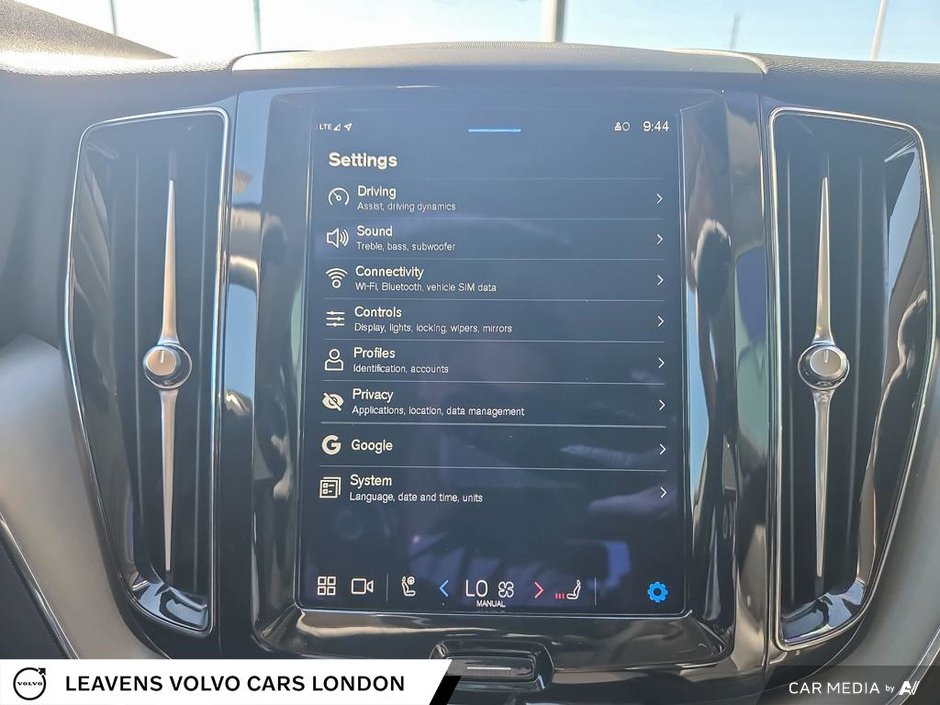 2023 Volvo XC60 HYBRID XC60 PLUG-IN HYBRID-27