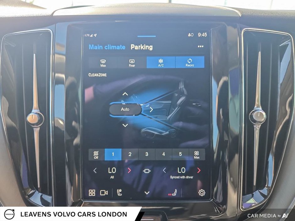 2023 Volvo XC60 HYBRID XC60 PLUG-IN HYBRID-29