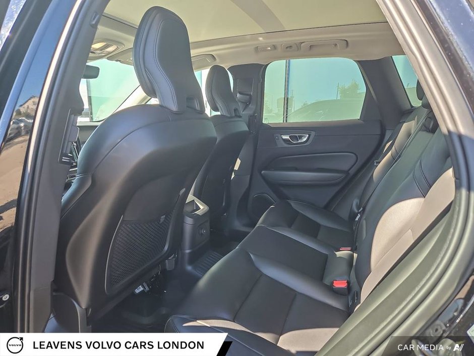2023 Volvo XC60 HYBRID XC60 PLUG-IN HYBRID-22