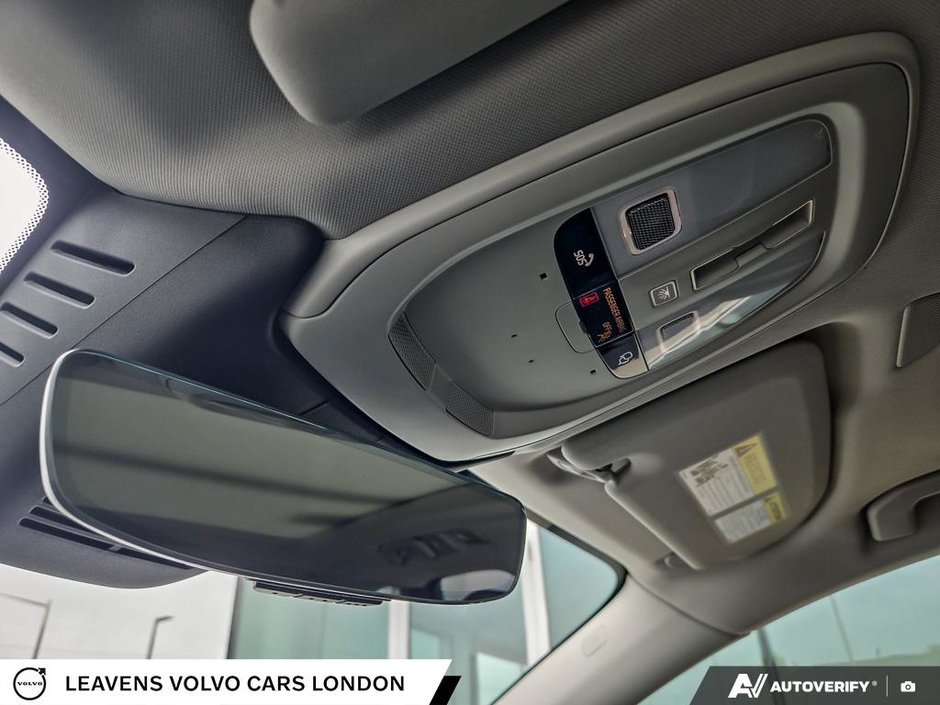 2025 Volvo XC60 PLUG-IN HYBRID ULTRA DARK THEME-20