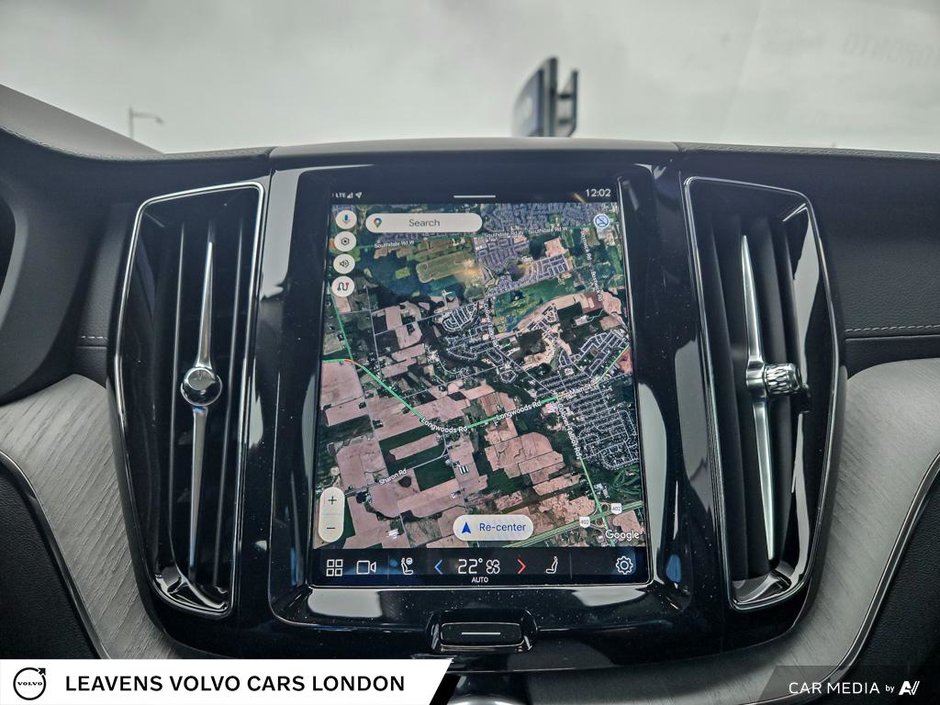 2025 Volvo XC60 Plug-in Hybrid ULTRA DARK THEME-28