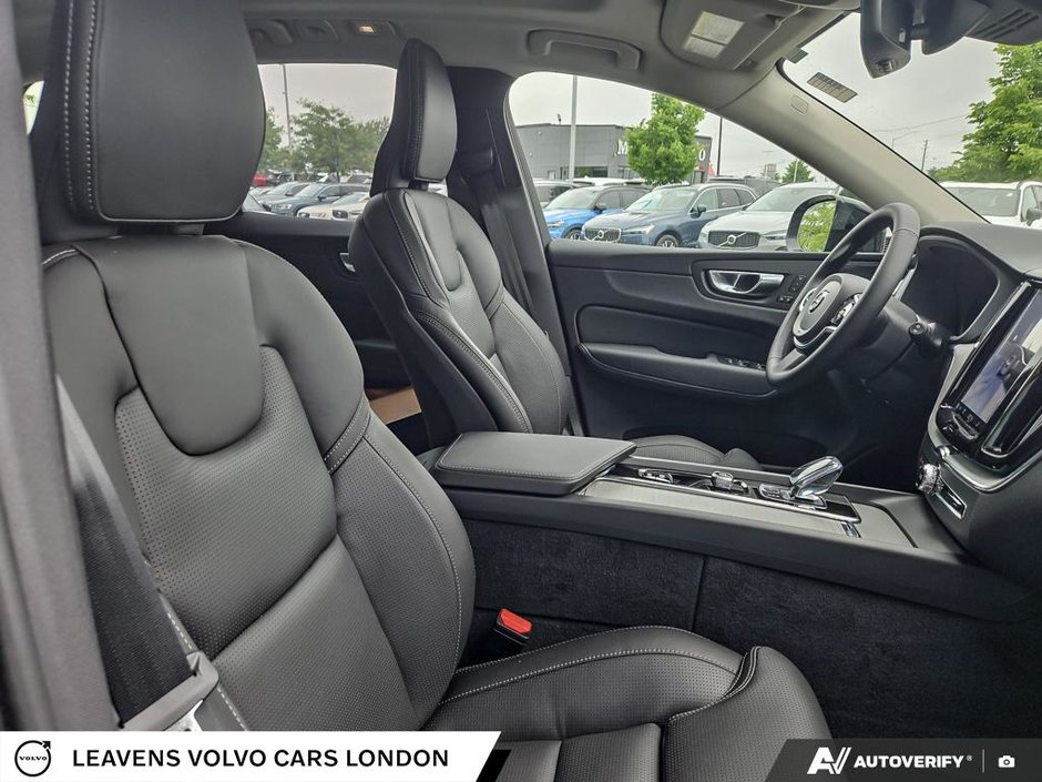 2025 Volvo XC60 PLUG-IN HYBRID ULTRA DARK THEME-21