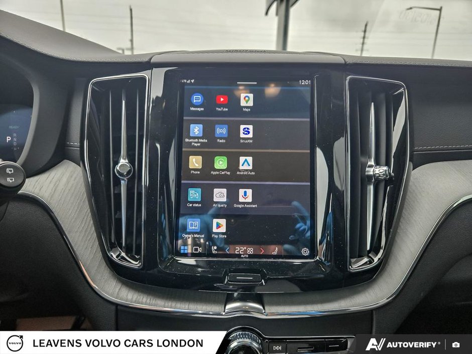 2025 Volvo XC60 PLUG-IN HYBRID ULTRA DARK THEME-26