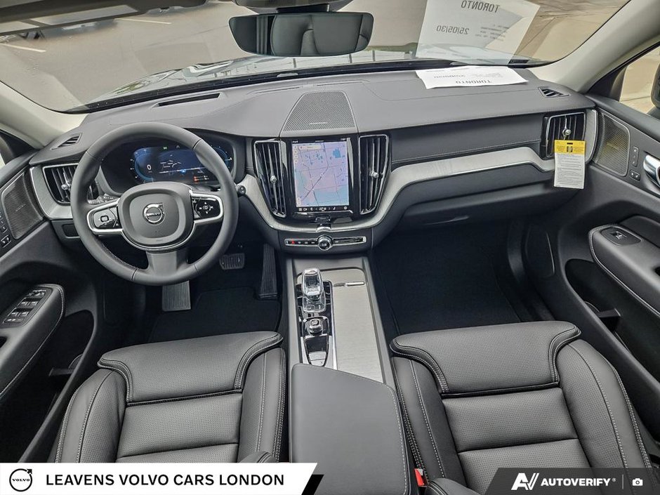 2025 Volvo XC60 PLUG-IN HYBRID ULTRA DARK THEME-23