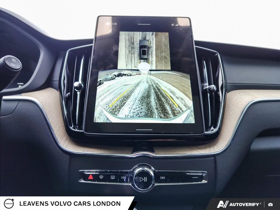 2026 Volvo XC60 PLUG-IN HYBRID ULTRA DARK THEME-18