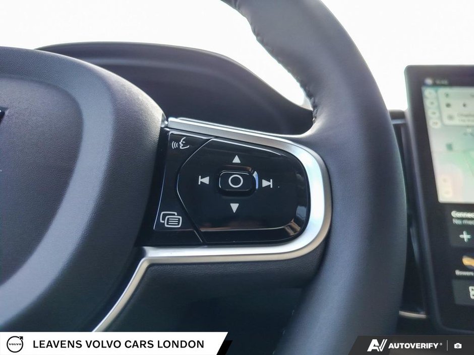 2026 Volvo XC60 PLUG-IN HYBRID ULTRA DARK THEME-15