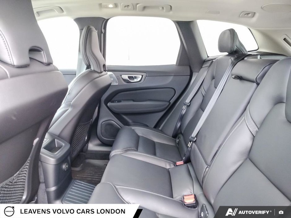 2026 Volvo XC60 PLUG-IN HYBRID ULTRA DARK THEME-22