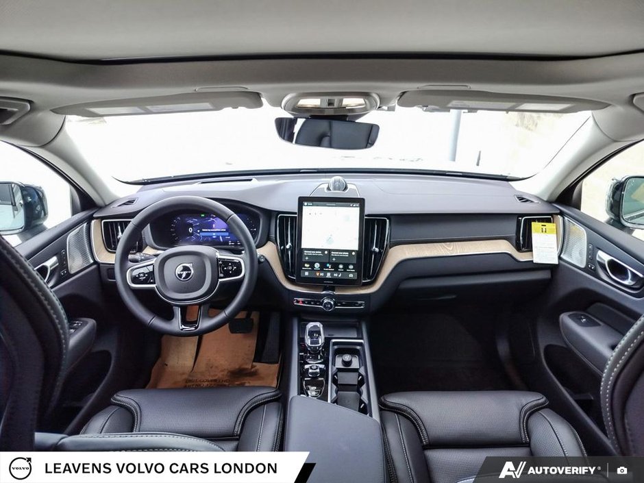 2026 Volvo XC60 PLUG-IN HYBRID ULTRA DARK THEME-23