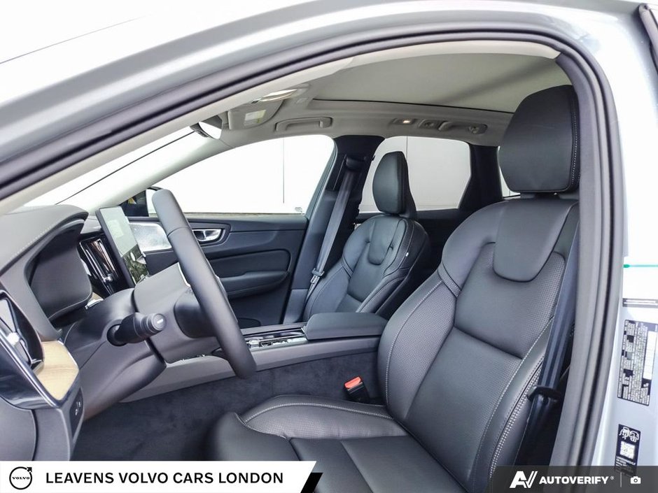 2026 Volvo XC60 PLUG-IN HYBRID ULTRA DARK THEME-25