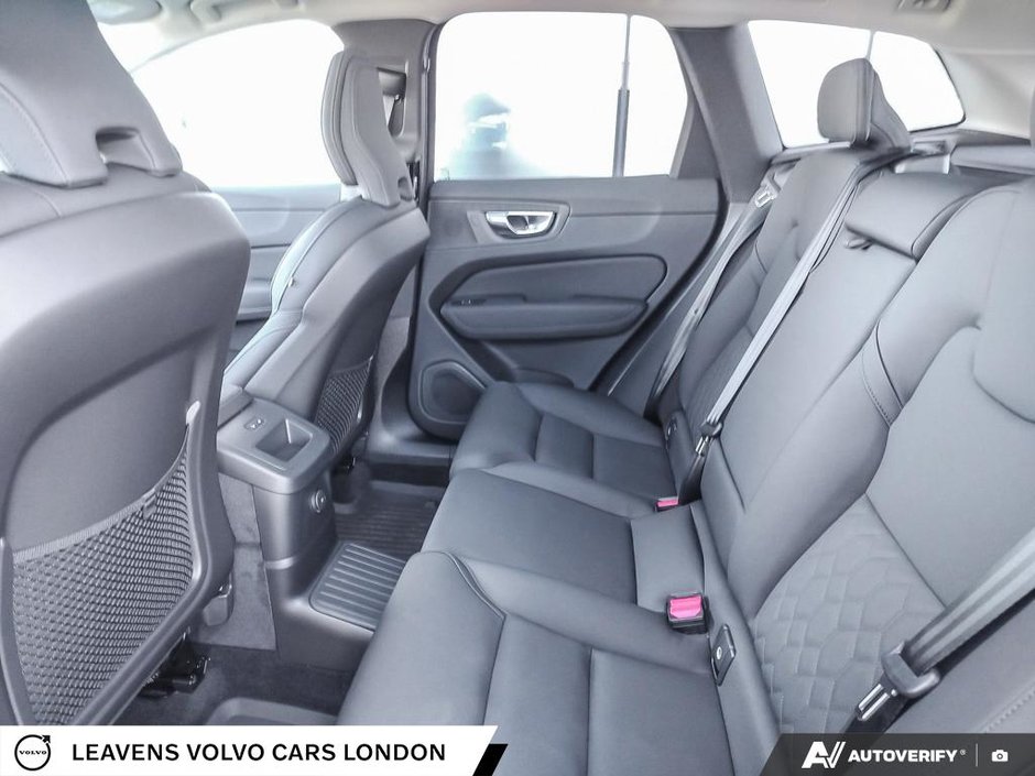 2026 Volvo XC60 PLUG-IN HYBRID PLUS DARK THEME-22