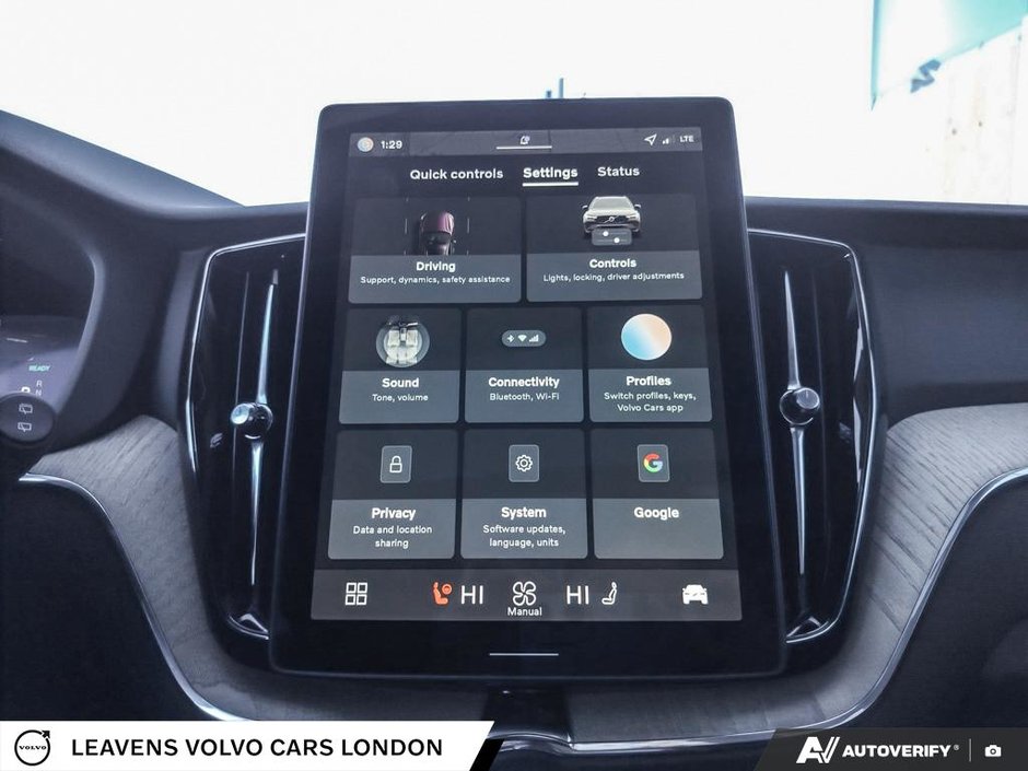 2026 Volvo XC60 PLUG-IN HYBRID PLUS DARK THEME-27