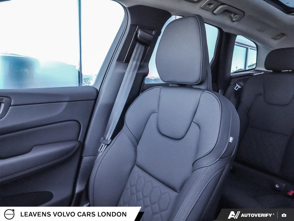 2026 Volvo XC60 PLUG-IN HYBRID PLUS DARK THEME-19