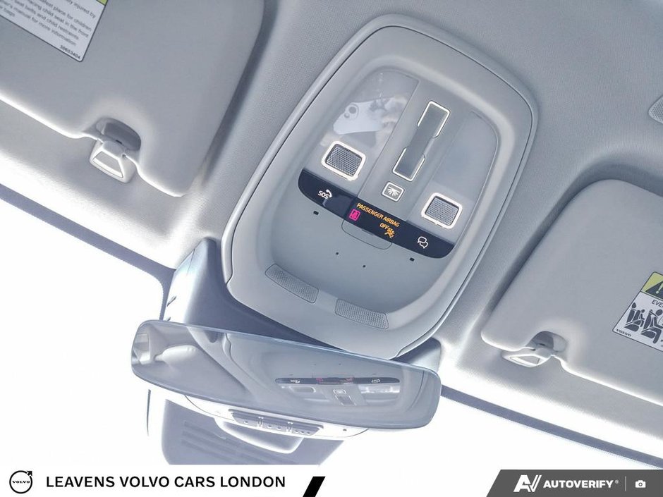 2026 Volvo XC60 PLUG-IN HYBRID PLUS DARK THEME-20