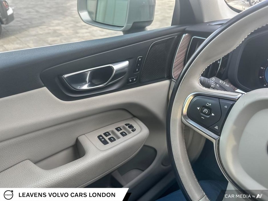 2022 Volvo XC60 Recharge INSCRIPTION EXPRESSION-16