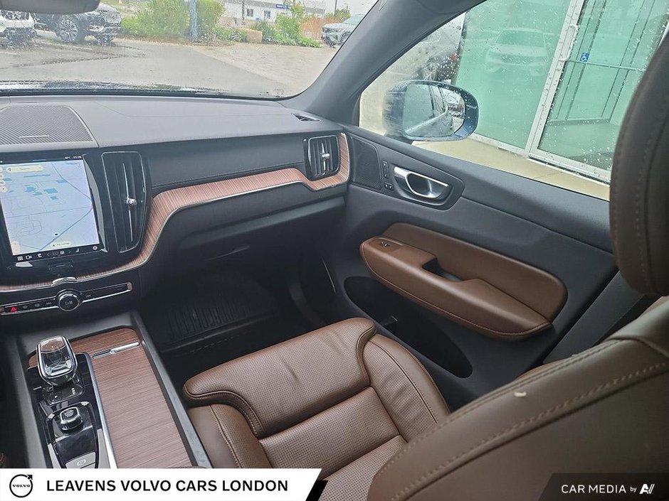 2022 Volvo XC60 Recharge INSCRIPTION-28