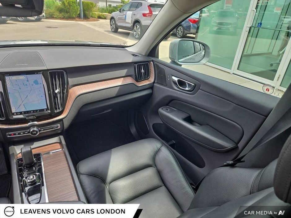 2022 Volvo XC60 Recharge INSCRIPTION EXPRESSION-24