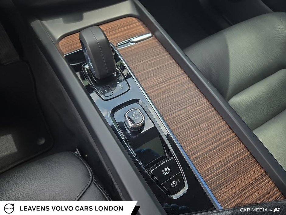 2022 Volvo XC60 Recharge INSCRIPTION EXPRESSION-17
