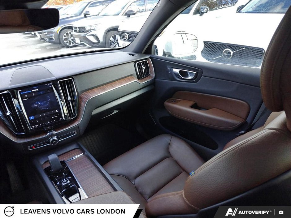 2022 Volvo XC60 RECHARGE INSCRIPTION EXPRESSION-24
