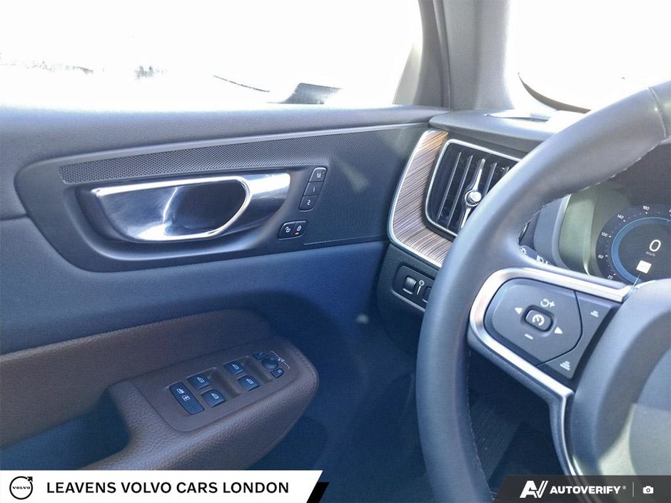 2022 Volvo XC60 RECHARGE INSCRIPTION EXPRESSION-16