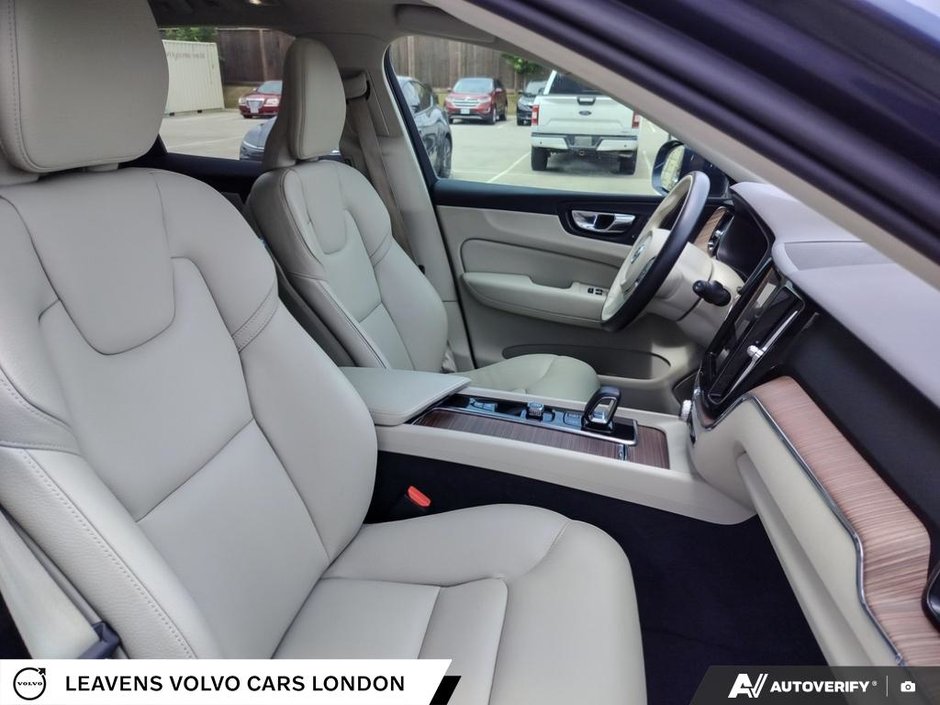 2022 Volvo XC60 RECHARGE INSCRIPTION EXPRESSION-21