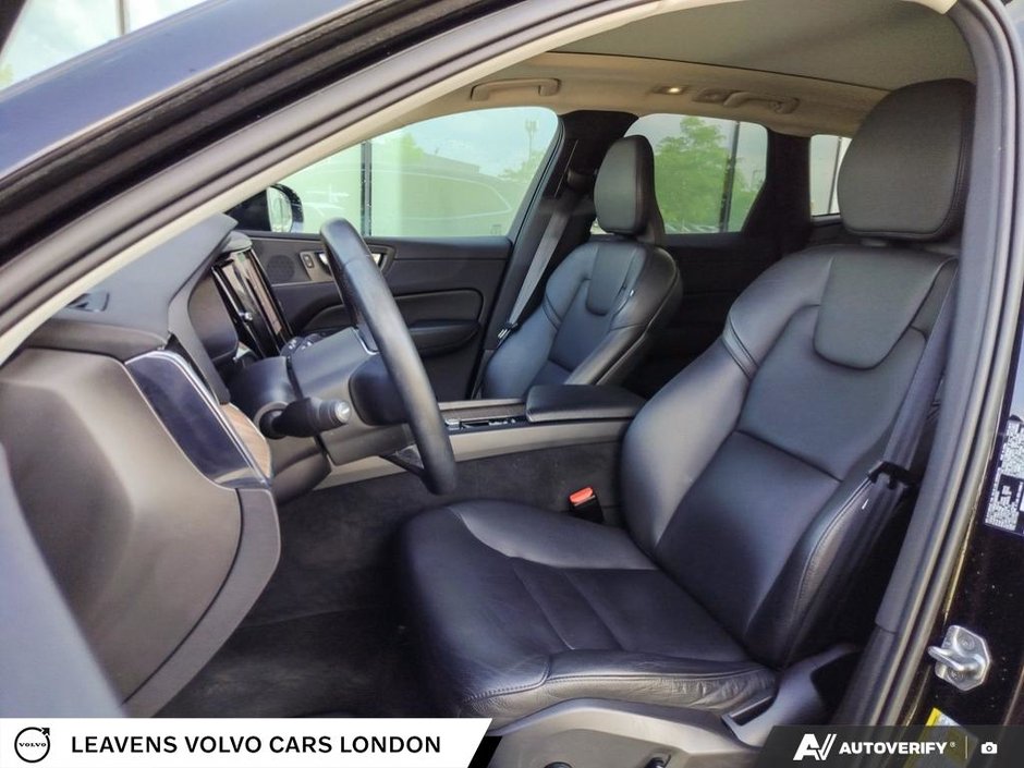 2022 Volvo XC60 RECHARGE INSCRIPTION EXPRESSION-25