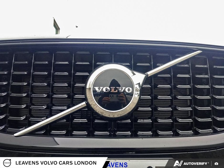 2024 Volvo XC60 RECHARGE CORE DARK THEME-8