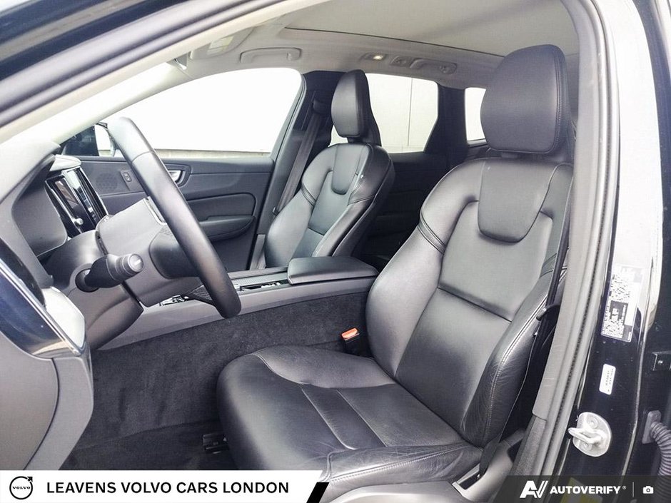 2024 Volvo XC60 RECHARGE CORE DARK THEME-29