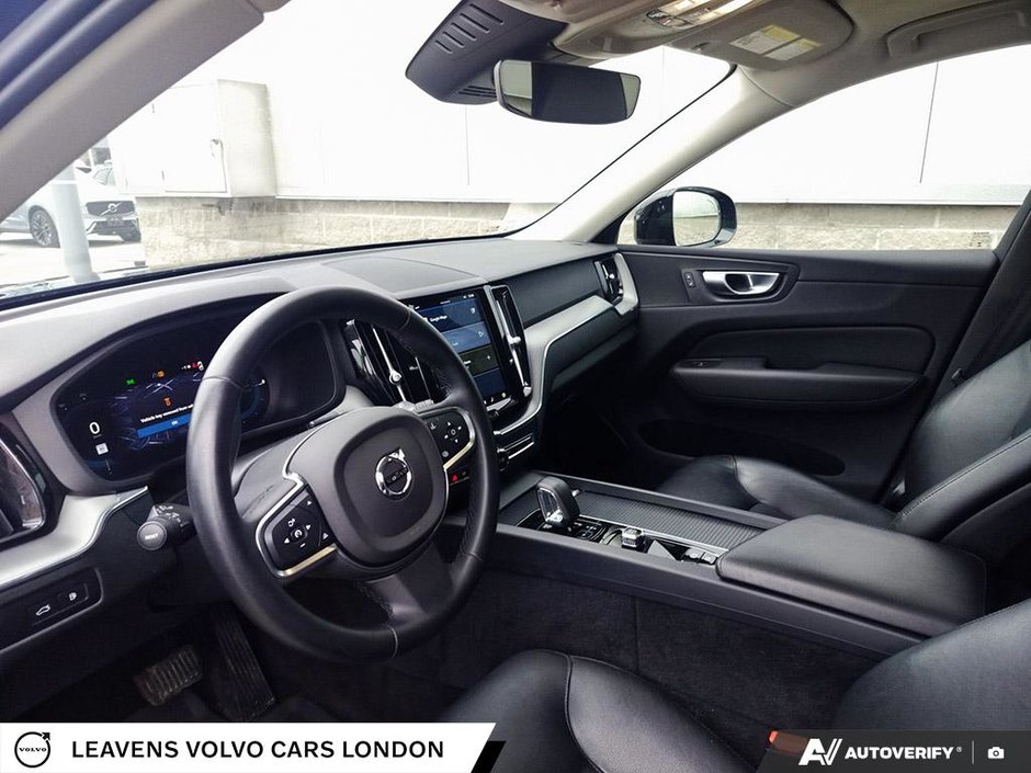 2024 Volvo XC60 RECHARGE CORE DARK THEME-12