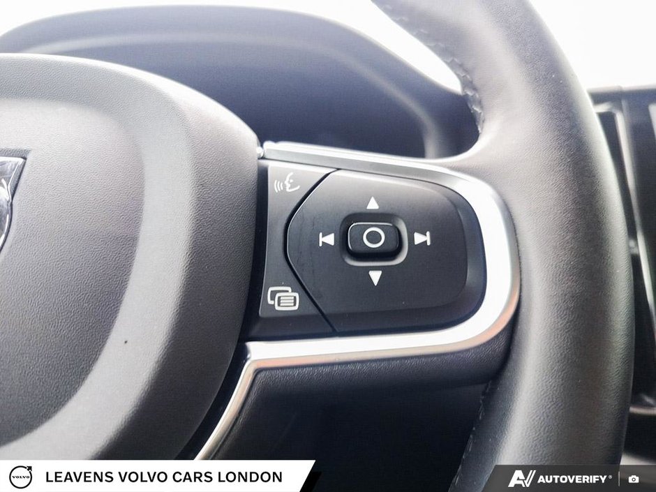 2024 Volvo XC60 RECHARGE CORE DARK THEME-15