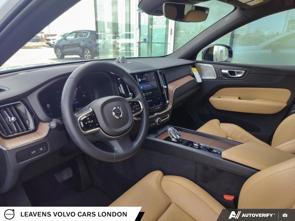 2024 Volvo XC60 RECHARGE ULTIMATE DARK THEME-12