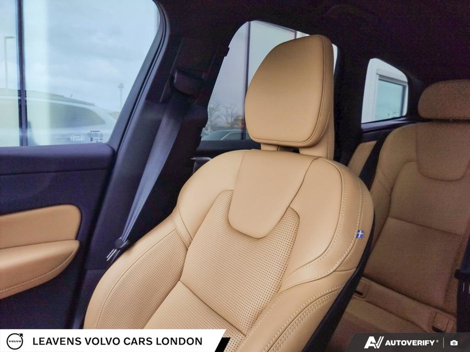 2024 Volvo XC60 RECHARGE ULTIMATE DARK THEME-19