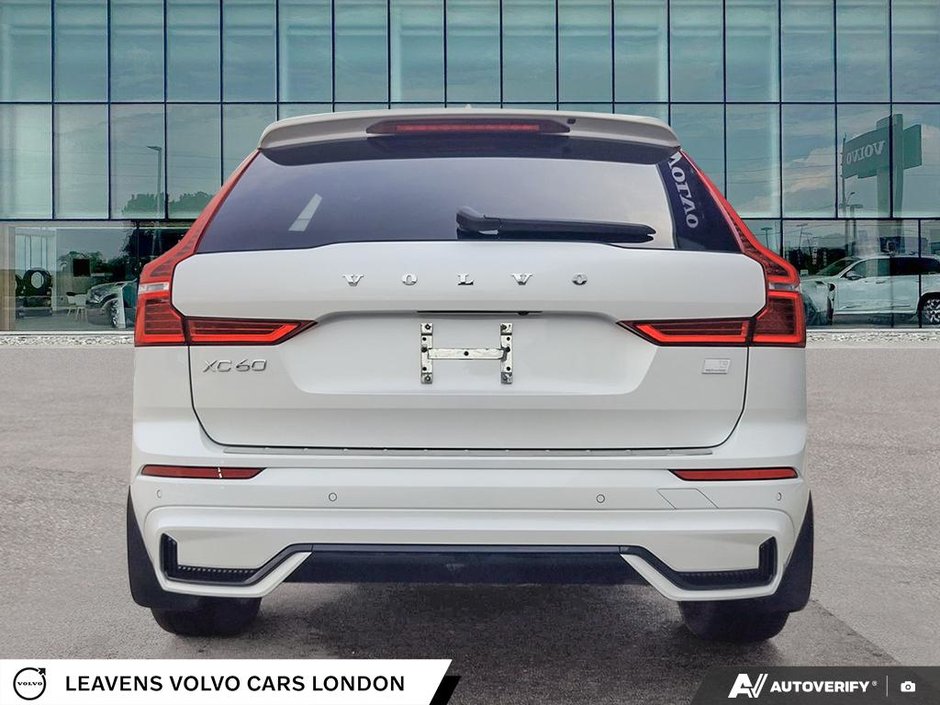 2024 Volvo XC60 RECHARGE ULTIMATE DARK THEME-4