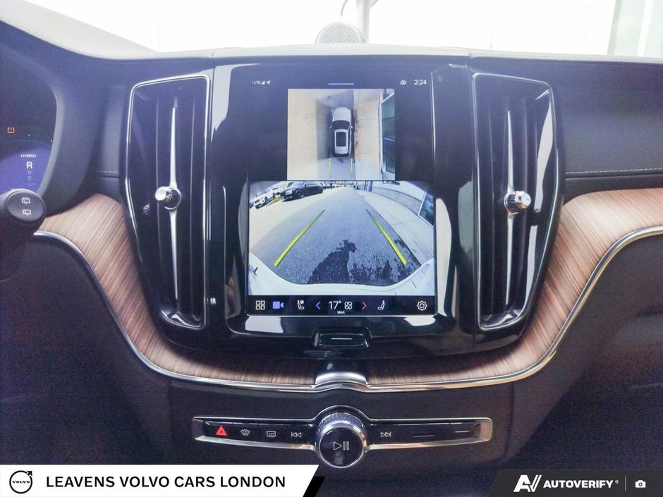 2024 Volvo XC60 RECHARGE ULTIMATE DARK THEME-18