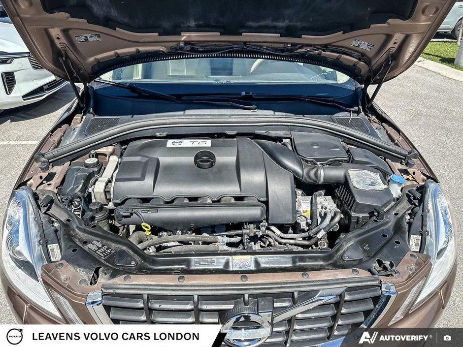 2012 Volvo XC60 T6 R-DESIGN-7