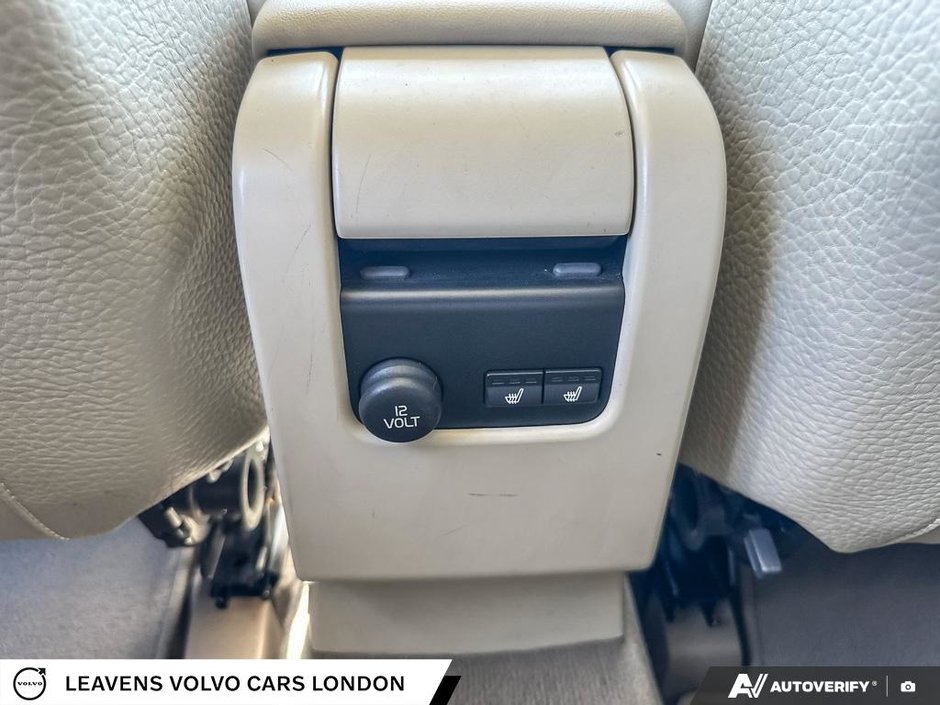 2012 Volvo XC60 T6 R-DESIGN-23