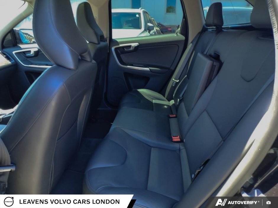 2017 Volvo XC60 T6 DRIVE-E PREMIER-22