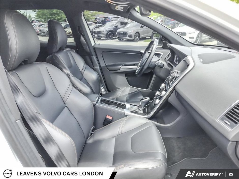 2017 Volvo XC60 T6 DRIVE-E PREMIER-21
