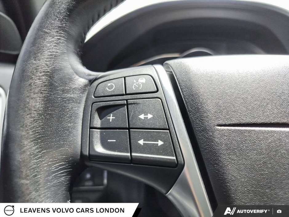 2017 Volvo XC60 T6 DRIVE-E PREMIER-29