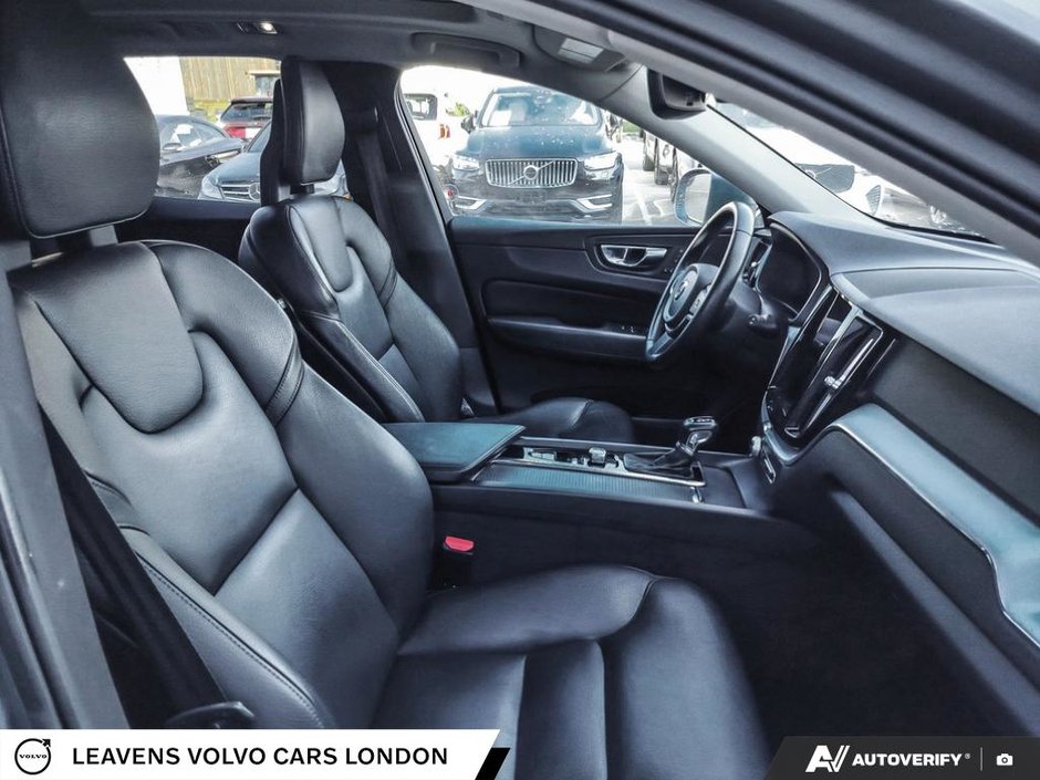 2018 Volvo XC60 MOMENTUM-21