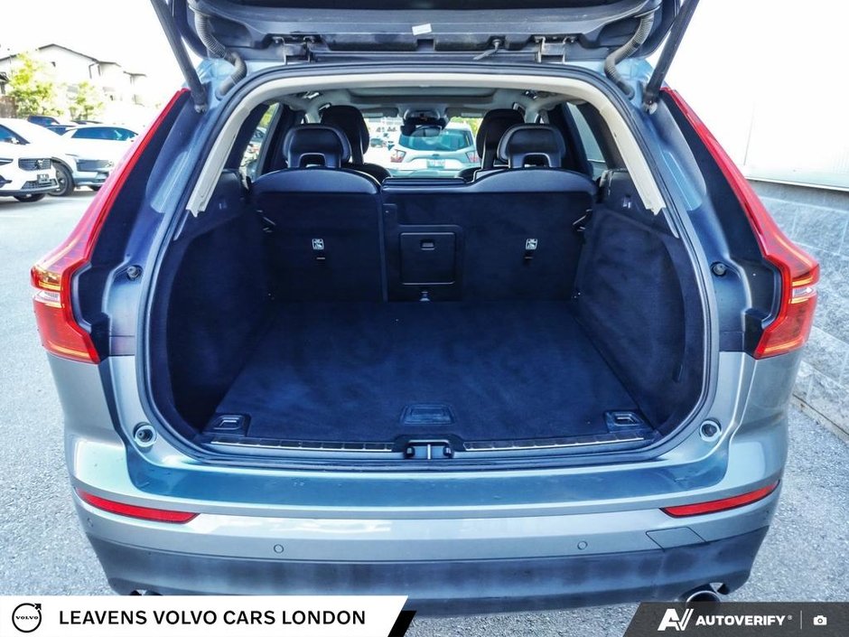 2018 Volvo XC60 MOMENTUM-11