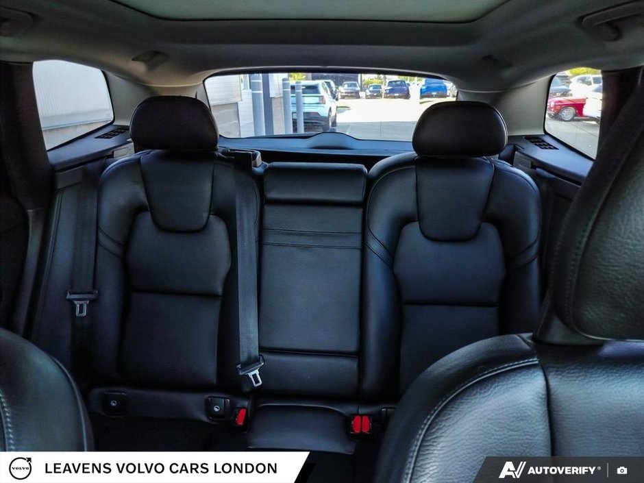2018 Volvo XC60 MOMENTUM-26