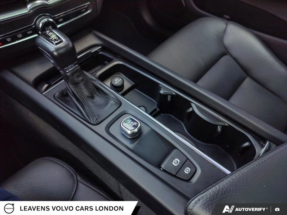 2018 Volvo XC60 MOMENTUM-17