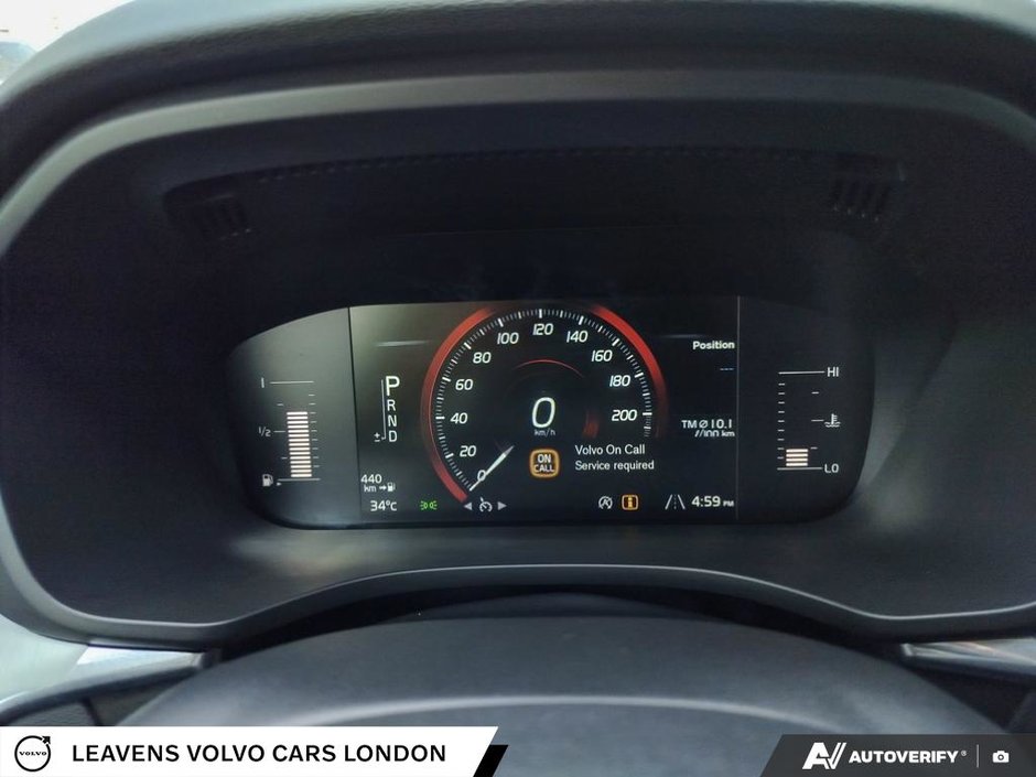 2018 Volvo XC60 MOMENTUM-14