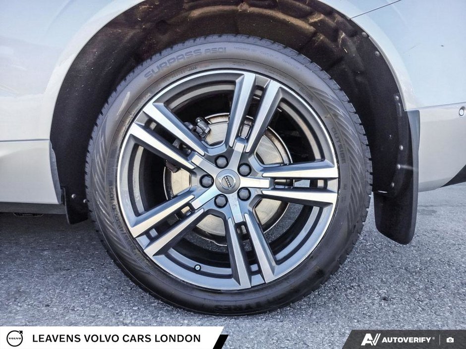 2019 Volvo XC60 MOMENTUM-5